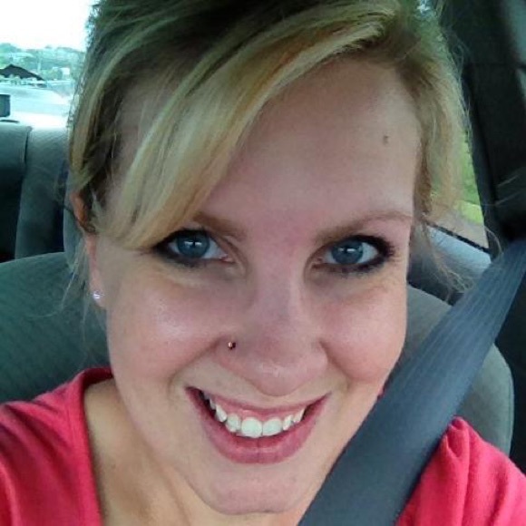 Profile Picture of Sarah Luptak (@sluptak) on Poshmark