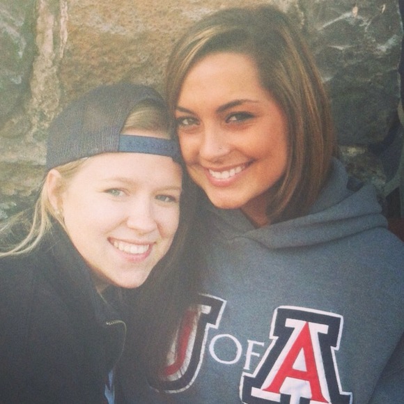 Profile Picture of Ali Stakem (@astakem) on Poshmark