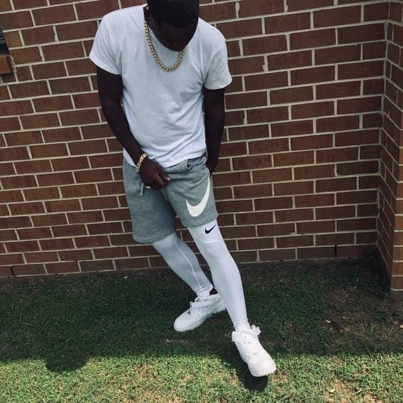 Profile Picture of Chris Epps (@outrageous229) on Poshmark