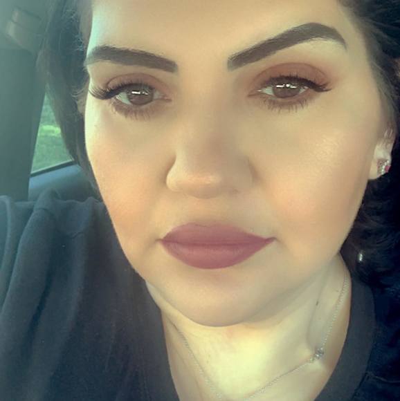 Profile Picture of Ban Bahnam (@banbahnam72) on Poshmark