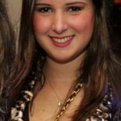 Profile Picture of Bianca Esteves (@bianca_esteves) on Twitter