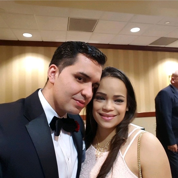 Profile Picture of Tiffany Quintero (@tiffngabo) on Poshmark