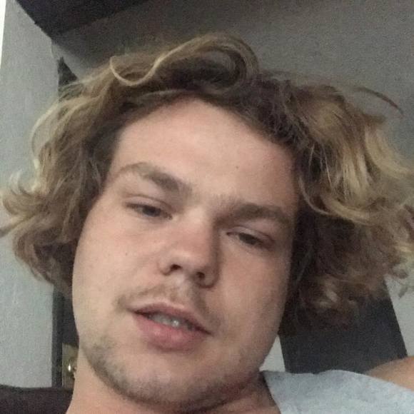 Profile Picture of Brandon Abbott (@brando_ta) on Poshmark