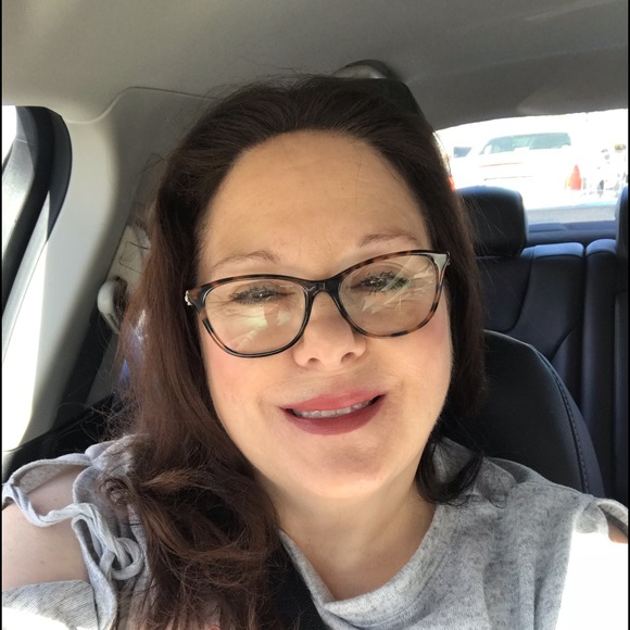 Profile Photo of Cheryl Kaplan (@petra2018) on Poshmark