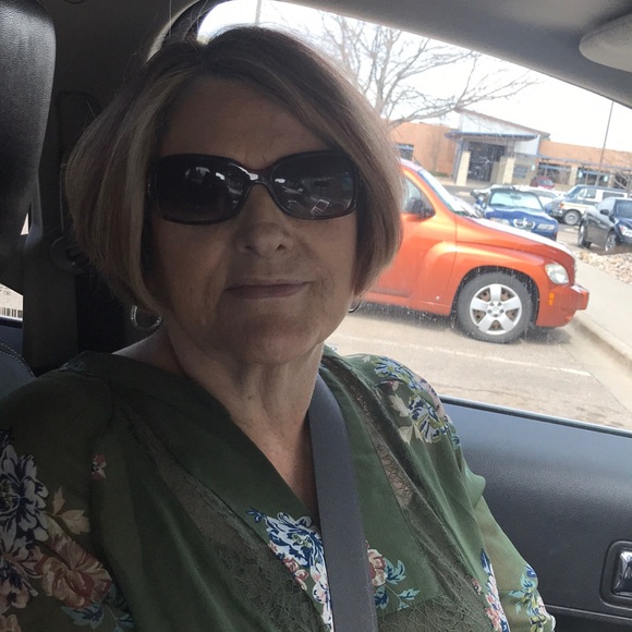 Profile Picture of Karen Chrisman (@klchrisman7) on Poshmark