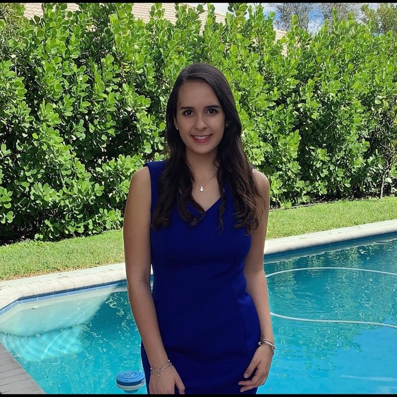 Profile Picture of Ava Graves (@avagraves202) on Poshmark