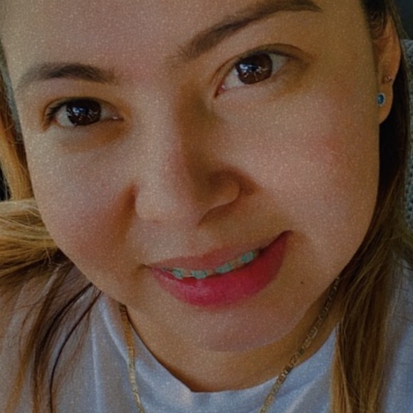 Profile Picture of Pamela Dixon (@dixonpamela957) on Poshmark
