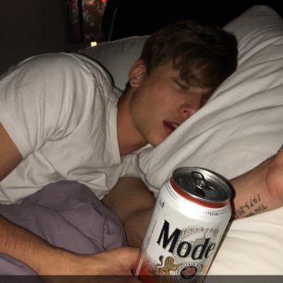 Profile Picture of Joshua Montgomery (@thekr3w32) on Twitter