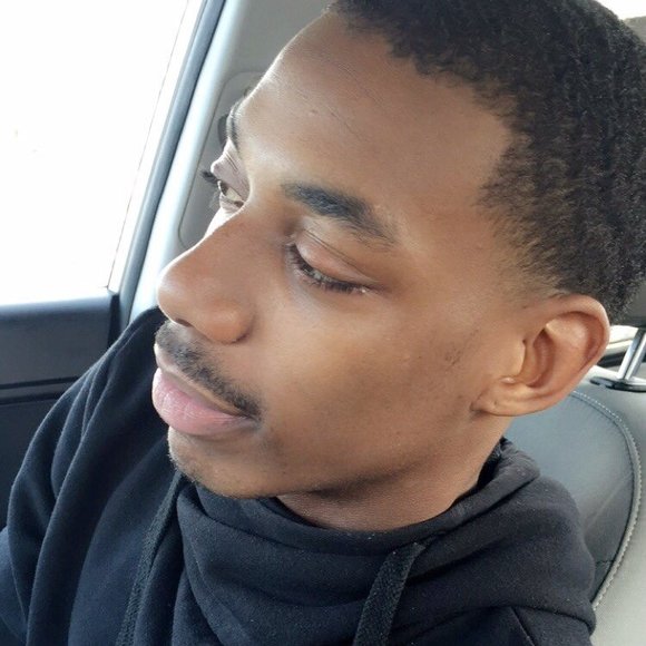 Profile Picture of Robert Campbell (@robertcampbe758) on Poshmark