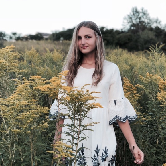 Profile Picture of Emilia Butsenko (@emiliiab) on Poshmark