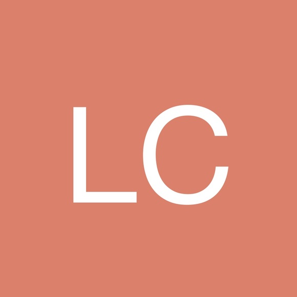 Profile Picture of Lorie Coogle (@loriecoogle) on Poshmark