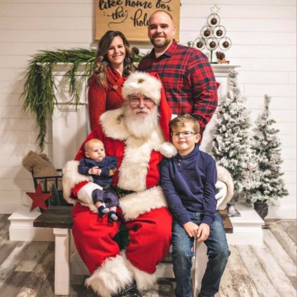 Profile Picture of Christina Schenavar (@xxchrissy08xx) on Poshmark