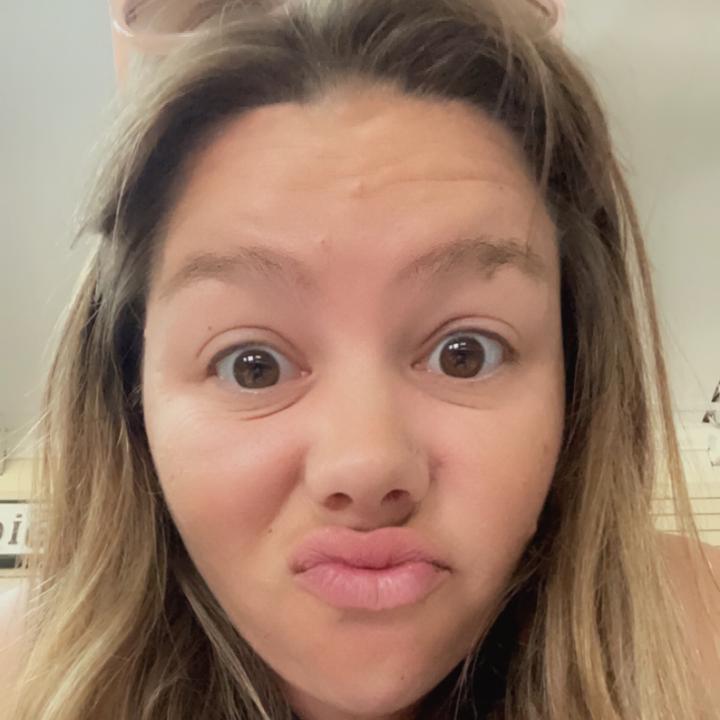 Profile Picture of Lisa Roach (@lisa.michelle88) on Tiktok