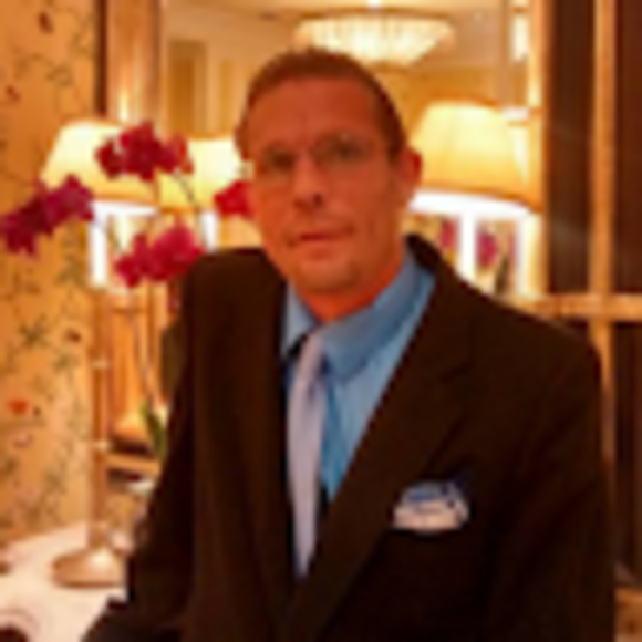 Profile Picture of Joseph De luca (@josephjdeluca) on Poshmark