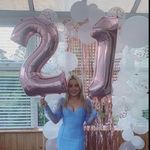 Profile Picture of Tara Enright (@taraenright) on Instagram