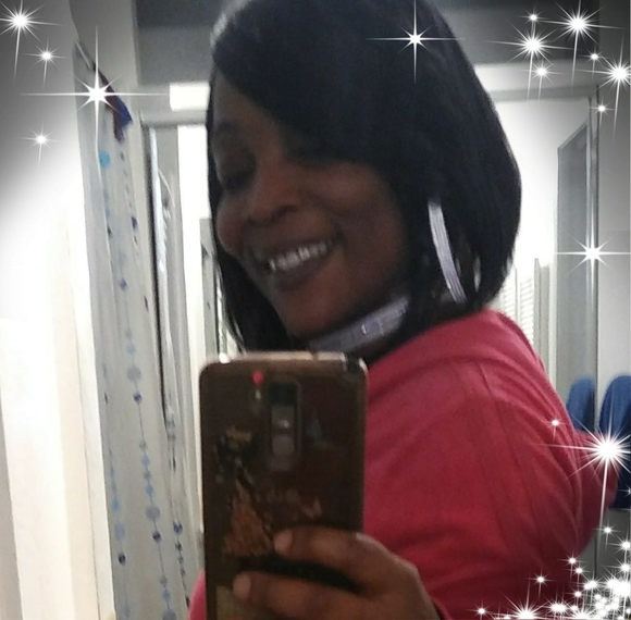 Profile Picture of Cynthia Hood (@sexycent) on Poshmark