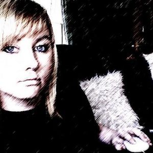 Profile Picture of Gina Moore (@luvitwenuflexlikethat) on Myspace