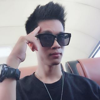 Profile Picture of Jonathan Đặng (Sơn Ròm) (@Jonathan-&) on Facebook