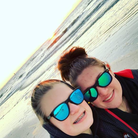 Profile Picture of Abigail Goraj (@abigailgoraj) on Poshmark