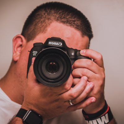 Profile Picture of Robert Bassett (@YourDailyTechy) on Twitter