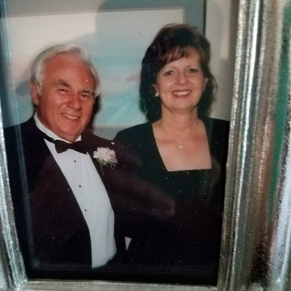 Profile Picture of Jill Schuch (@purple_coconut) on Poshmark