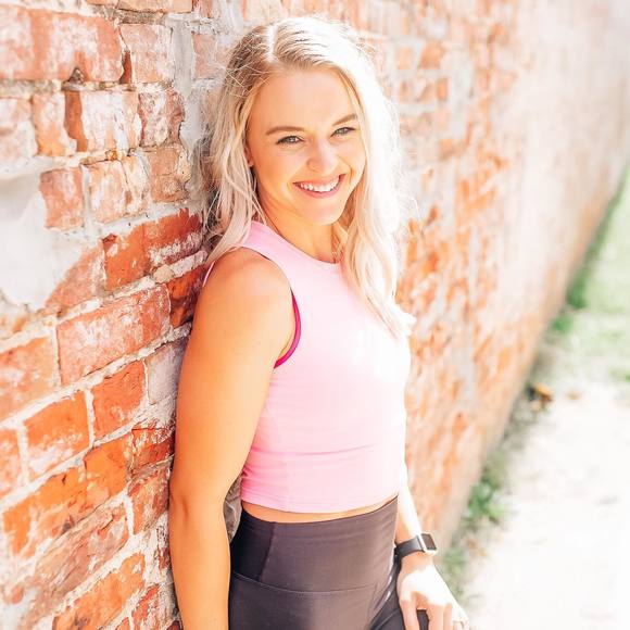 Profile Picture of Kellie Mciver (@kelliemciver) on Poshmark