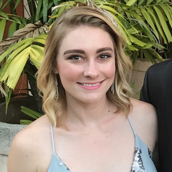 Profile Picture of Haley Keck (@h_keck) on Poshmark