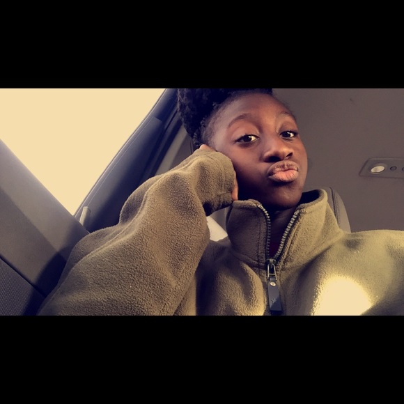 Profile Picture of Alexandria Annan (@sweetcocoa__) on Poshmark