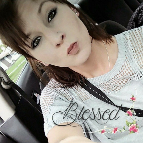Profile Picture of Jennifer Geisler (@jennox7) on Poshmark