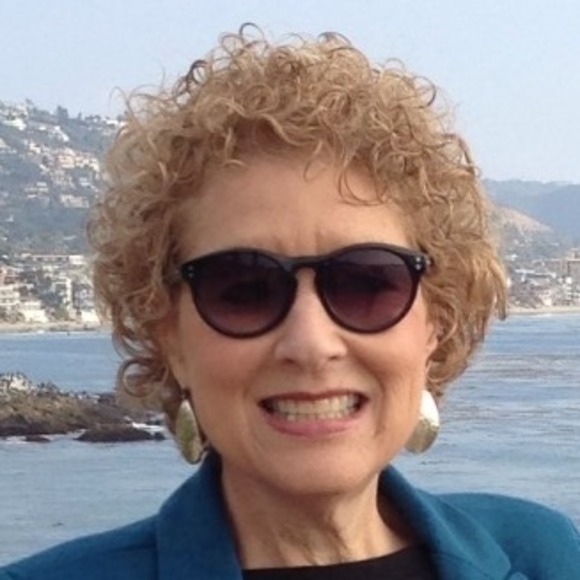 Profile Picture of Angela Leddy (@aaleddy) on Poshmark