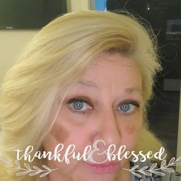 Profile Picture of Betsy Werkman (@betsyfrogs1) on Poshmark