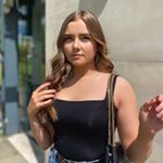 Profile Picture of Chloé Howe (@chloe_howee) on Instagram