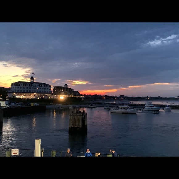 Profile Picture of Lori Dufficy (@ledufficy) on Poshmark