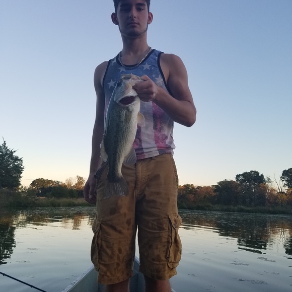 Profile Picture of Jonas Hoch (@jonas_hoch8) on Poshmark