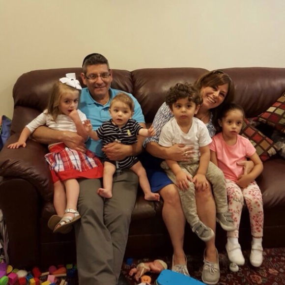 Profile Picture of Morris Chrem (@chrem1) on Poshmark