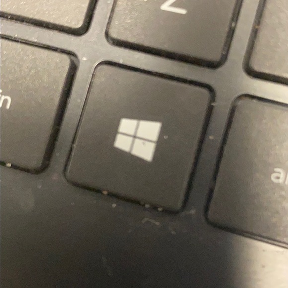 Profile Picture of W Carnley (@mrscarnley12286) on Poshmark