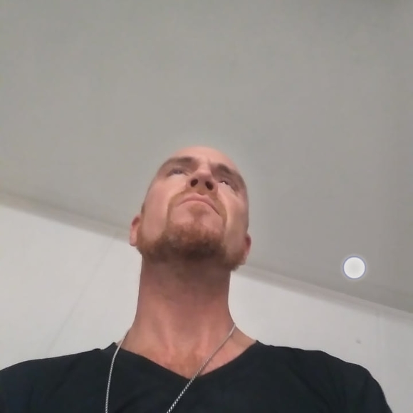 Profile Picture of Richard Lee (@misterwholesome) on Poshmark