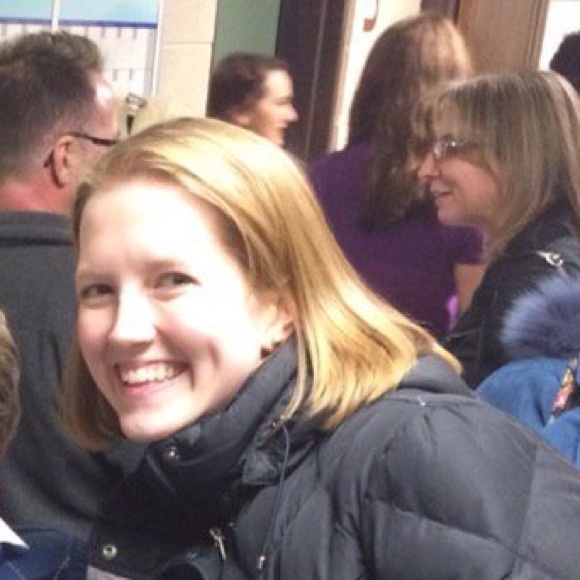 Profile Picture of Gretchen Frankenberry (@ggdejarnett) on Poshmark