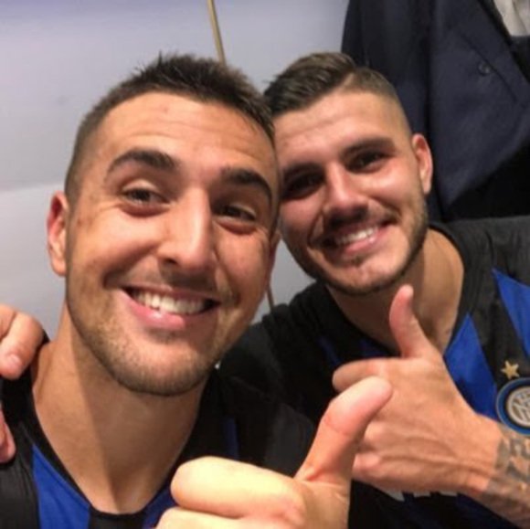 Andrew Ovares - Poshmark Profile Picture of Andrew Ovares (@andrewovares) on Poshmark