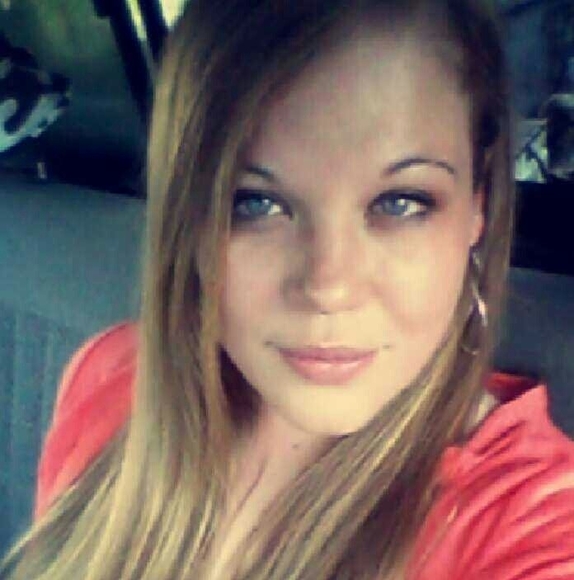 Profile Picture of Heather Sharrard (@heathersharrard) on Poshmark