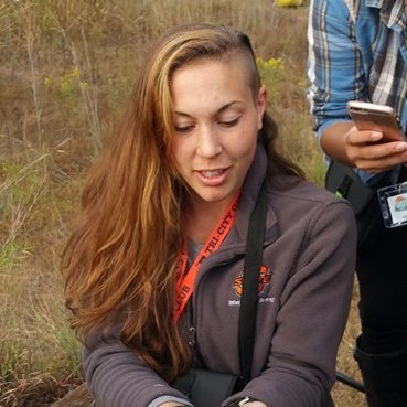 Profile Picture of Lynne Beaty (@HowRibbiting) on Twitter