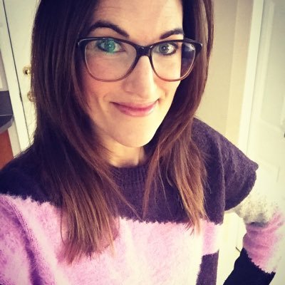 Profile Picture of Julie Frizzo-Barker (@frizzbarks) on Twitter