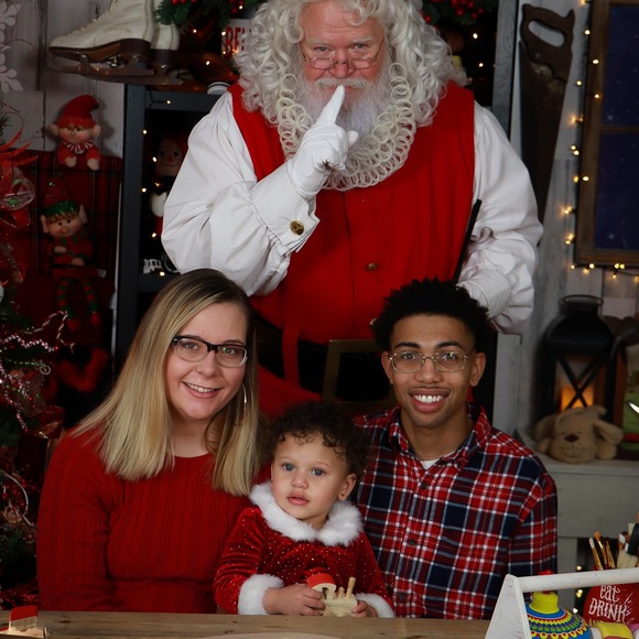 Profile Picture of Lorryn Kemp (@lorrynkemp34) on Poshmark