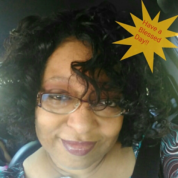 Profile Picture of Marsha Brown (@mariquemb72) on Poshmark