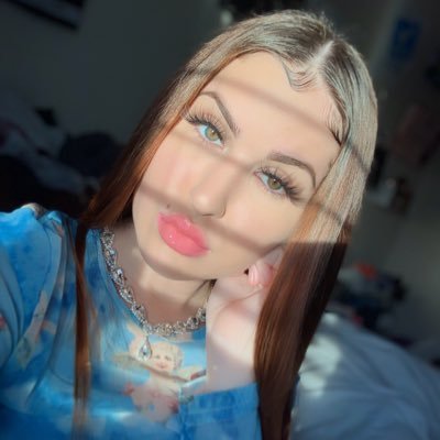 Profile Picture of Ashley Summer💋 (@prettyfacexsh) on Twitter