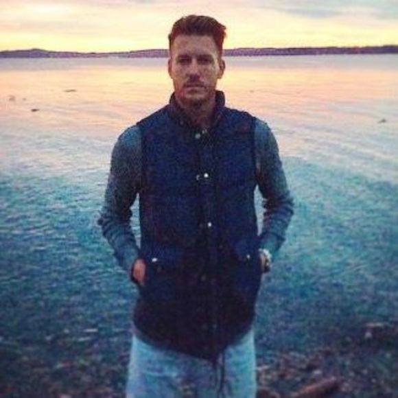 Profile Picture of Mitchell Allen (@mediablitz02) on Poshmark
