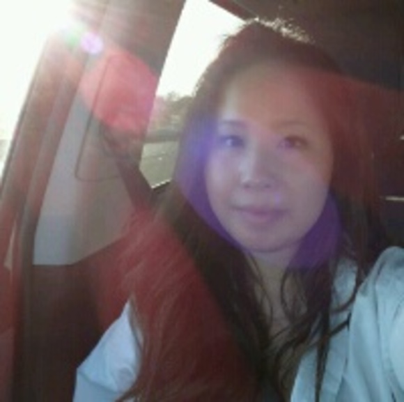 Profile Picture of Kim Lam (@kimmy1one) on Poshmark