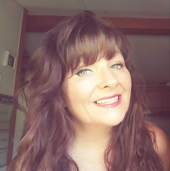 Profile Picture of Tonya Pemberton (@tonyabaker2006) on Poshmark