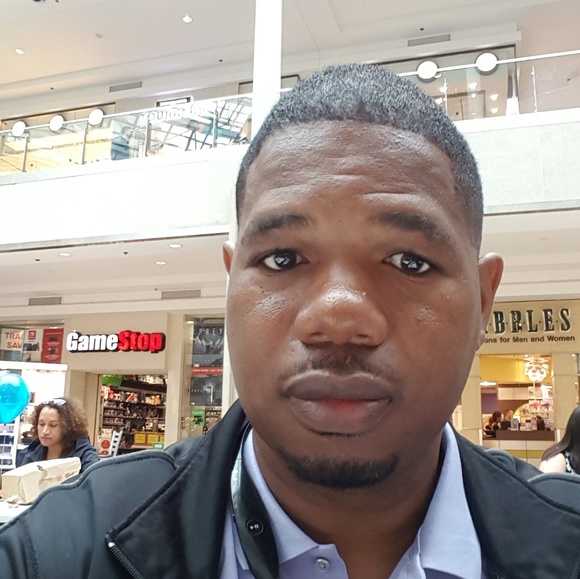 Hoyt Fleming - Poshmark Profile Picture of Hoyt Fleming (@miamitru) on Poshmark