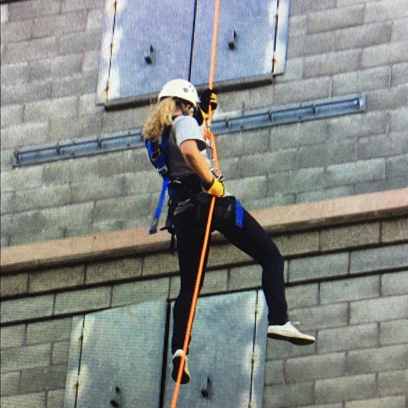 Profile Picture of Alex Hartman (@alex_hartman45) on Poshmark